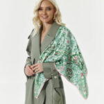 Платок «Арабески» by NINA RUCHKINA, кипарисовый 100% шёлк — изображение 5