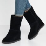 Сапоги UGG 1104611 Classic Femme Short, BLK — изображение 4